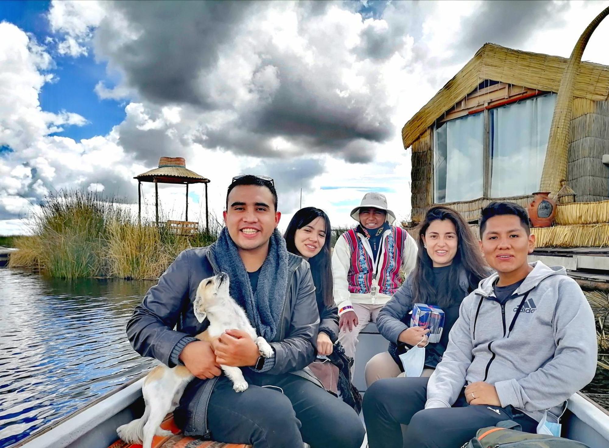 Uros Waliski Lodge Пуно Номер фото